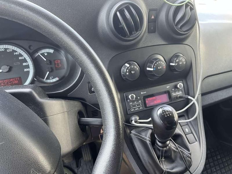 Gebraucht 2017 Mercedes Citan 111 Kombi | 10.900 € (Teuer) - Bild 1/4