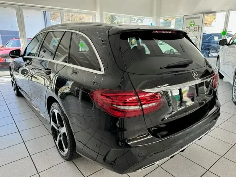 Gebraucht Mercedes C300 Style 245 PS (180 kW) 2020 Schwarz Kombi