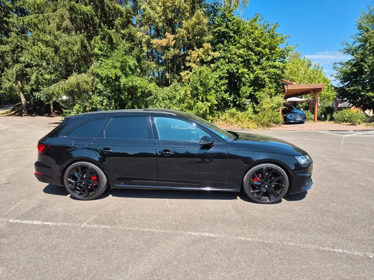 Gebraucht Audi A4 S-Line 190 PS (139 kW) 2018 Schwarz Kombi
