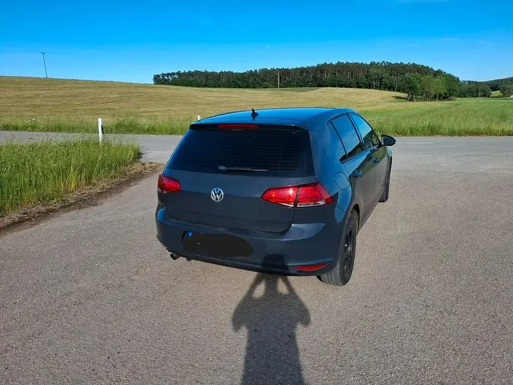 Gebraucht VW Golf VII Trendline 110 PS (80 kW) 2016 Schwarz Limousine