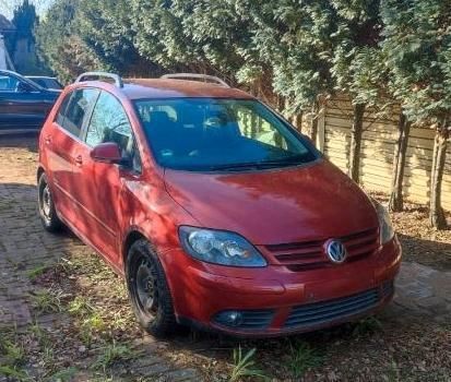 Rot Gebraucht 2008 VW Golf Plus Cross Van / Kleinbus | 1.100 € (Superpreis) - Bild 1/4