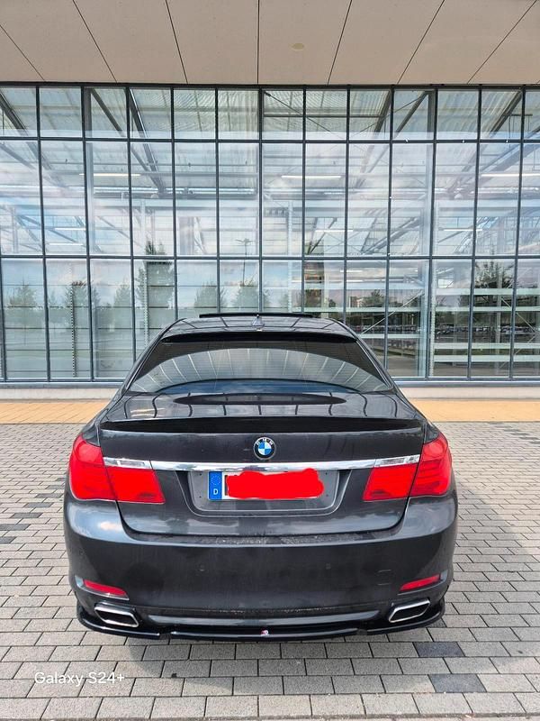 Gebraucht BMW 730 245 PS (180 kW) 2009 Grau Limousine