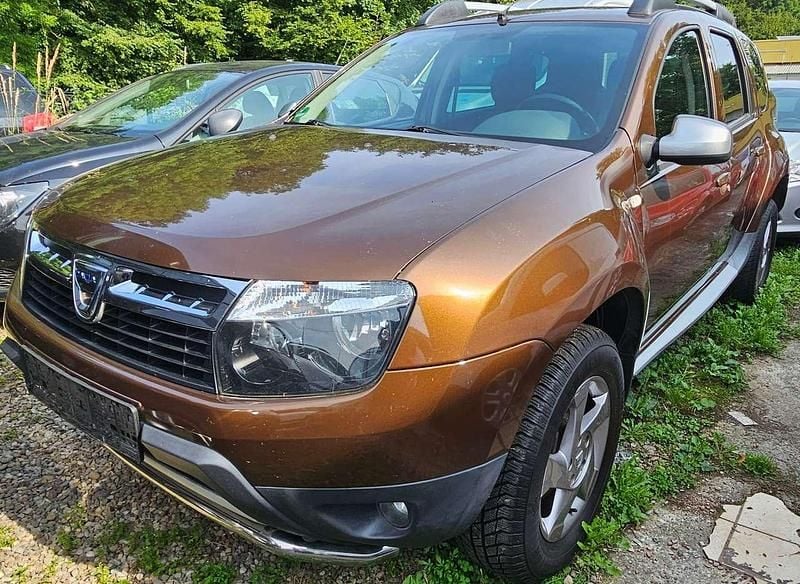Braun Gebraucht 2013 Dacia Duster Lauréate SUV | 4.700 € (Etwas zu teuer) - Bild 1/4