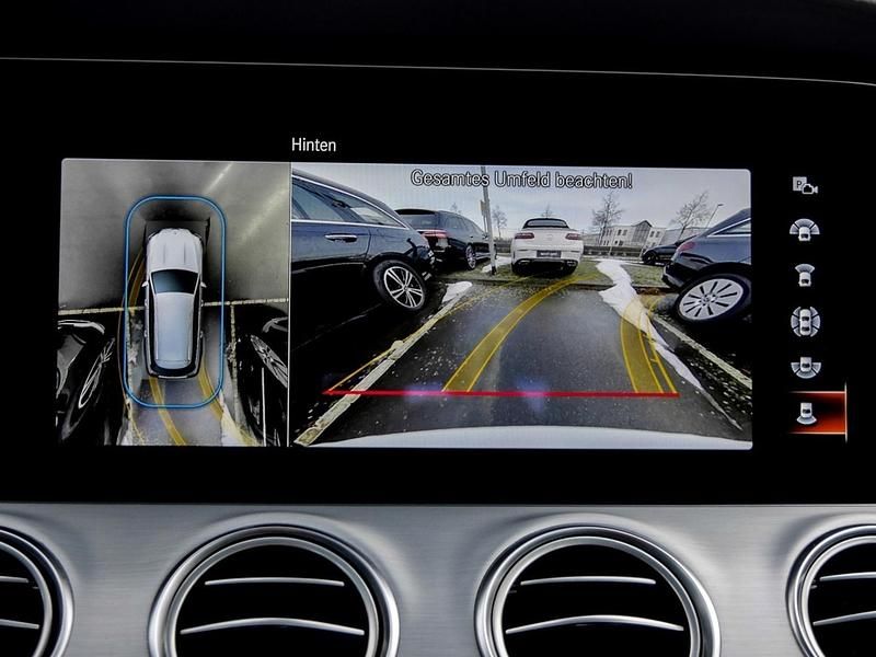 Gebraucht Mercedes E300 AMG 143 PS (105 kW) 2022 Unilack polarweiß Limousine