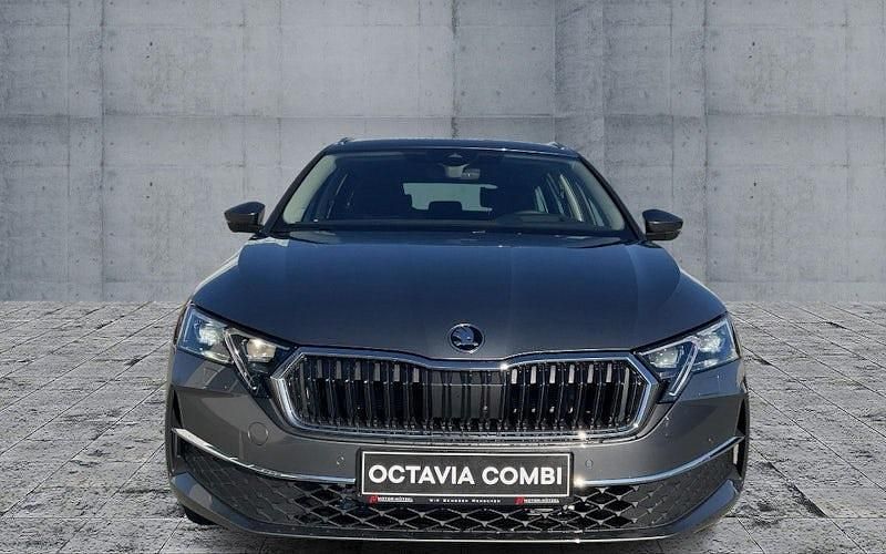 Gebraucht Skoda Octavia Tour 150 PS (110 kW) 2025 Grau Kombi