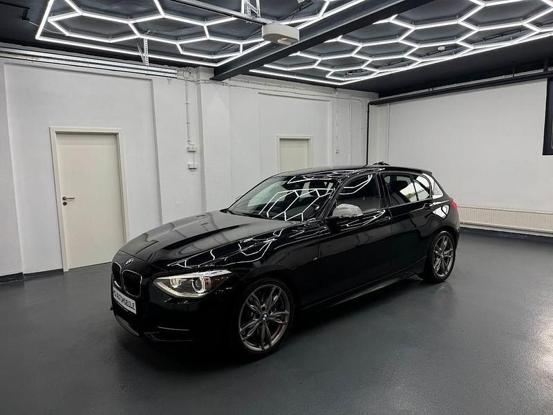 Schwarz Gebraucht 2014 BMW M135 Performance Kleinwagen | 20.990 € (Guter Preis) - Bild 1/4