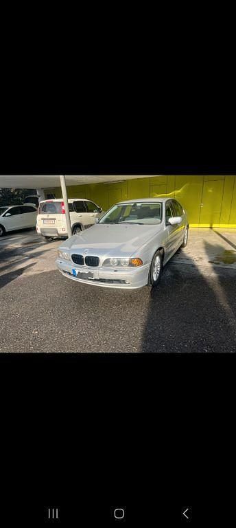 Gebraucht BMW 525 163 PS (119 kW) 2002 Silber Limousine