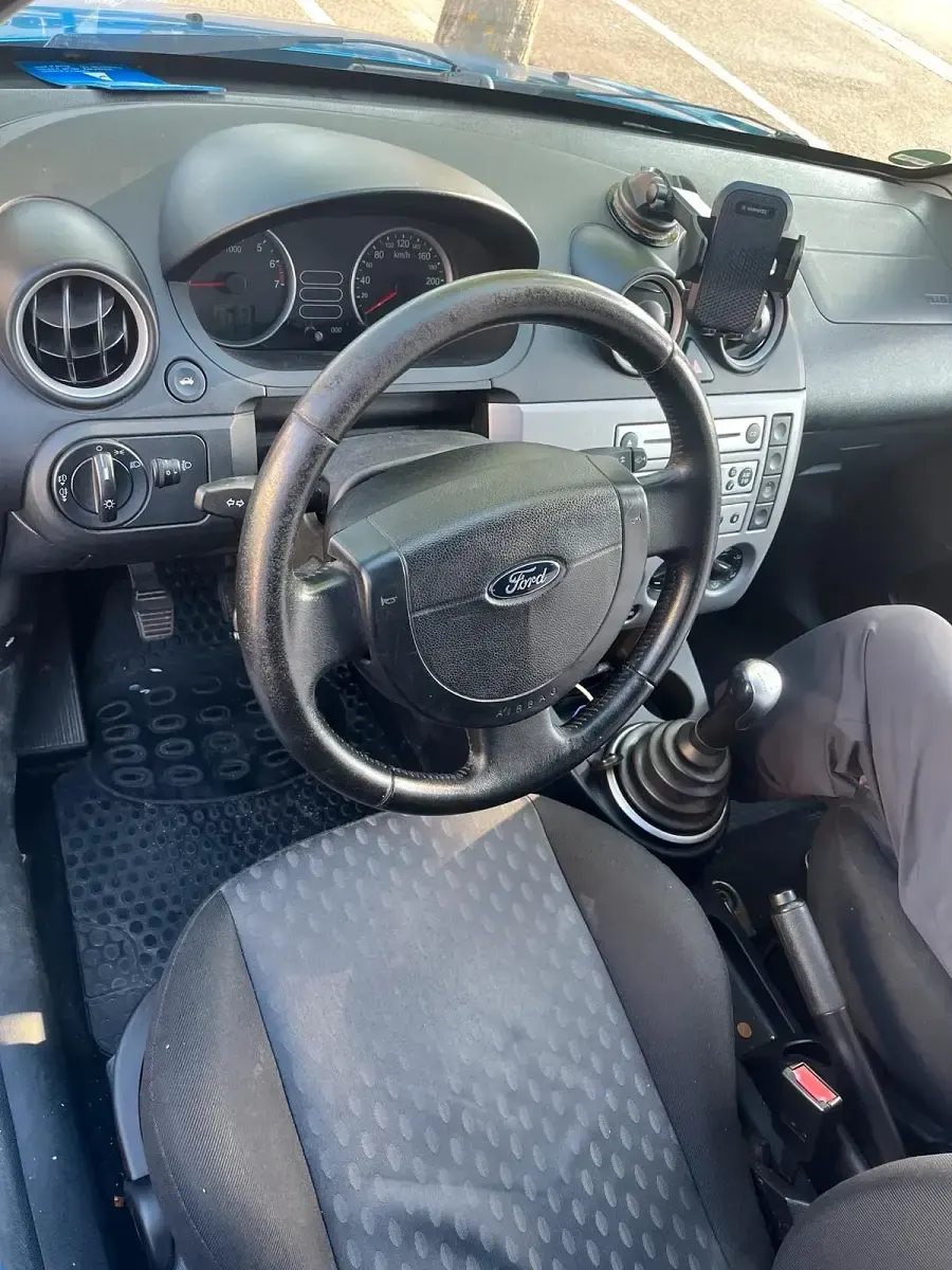Gebraucht Ford Fiesta 95 PS (69 kW) 2005 Blau Kleinwagen