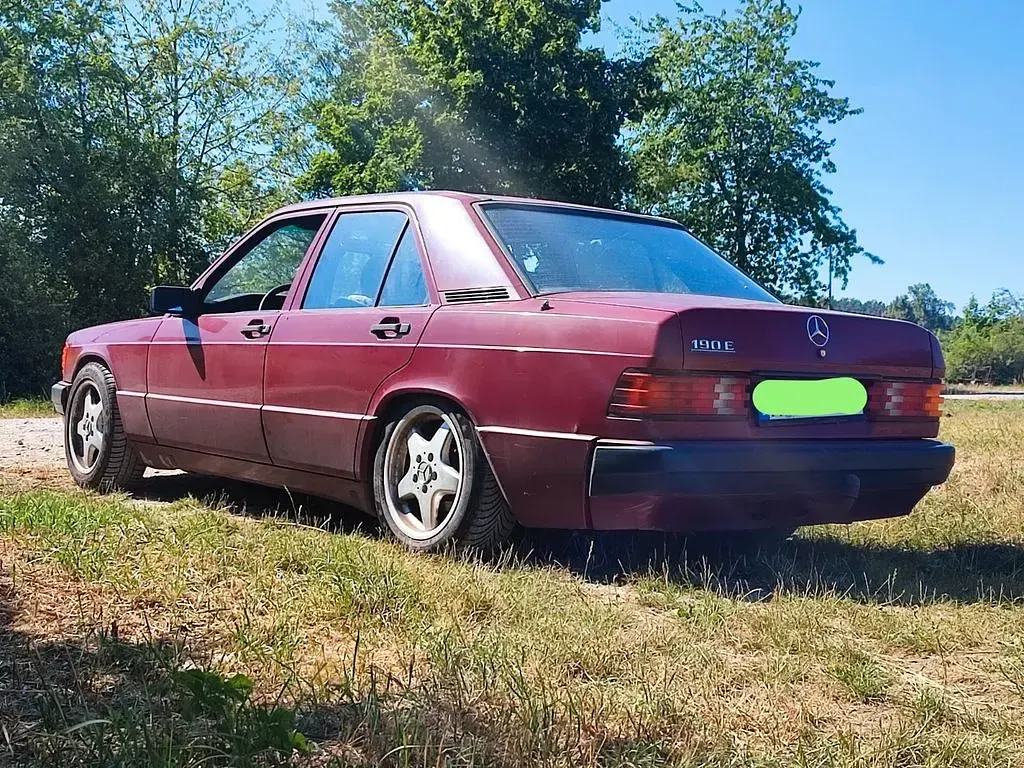 Gebraucht Mercedes 190 109 PS (80 kW) 1990 Rot Limousine