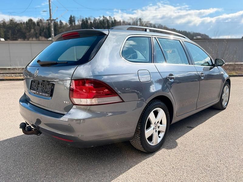 Gebraucht VW Golf VI 122 PS (89 kW) 2010 Grau Kleinwagen