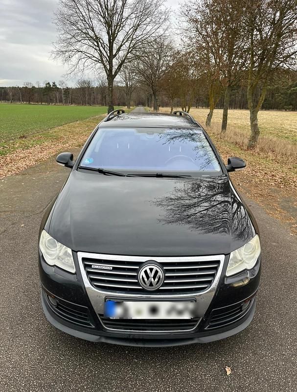 Schwarz Gebraucht 2008 VW Passat Kombi | 2.500 € (Fairer Preis) - Bild 1/4