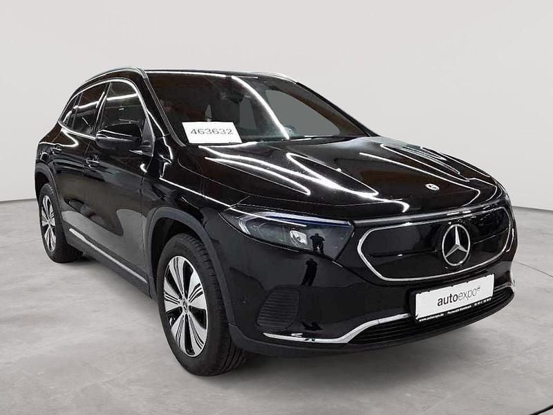 Nachtschwarz Gebraucht 2022 Mercedes EQA250 Progressive SUV | 26.990 € (Superpreis) - Bild 1/4
