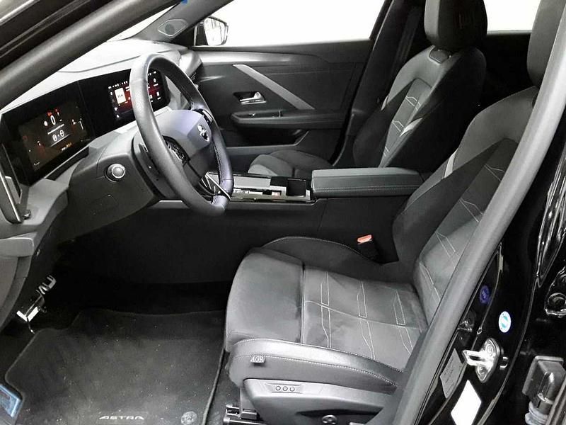 Gebraucht Opel Astra 130 PS (95 kW) 2024 Karbon schwarz metallic Limousine