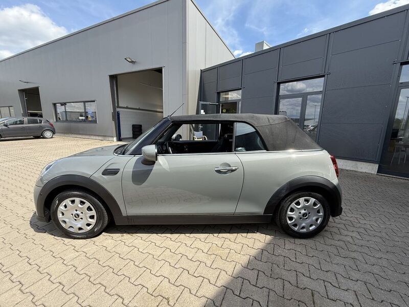 Gebraucht Mini One Cabriolet Essential 102 PS (75 kW) 2021 Grau Cabrio