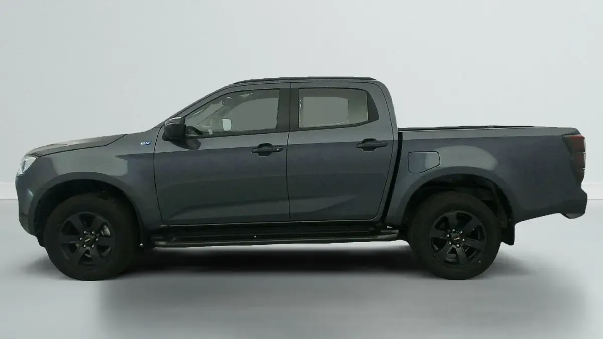 Gebraucht Isuzu D-Max 139 kW (190 PS) 2025 Obsidian gray mica Pickup