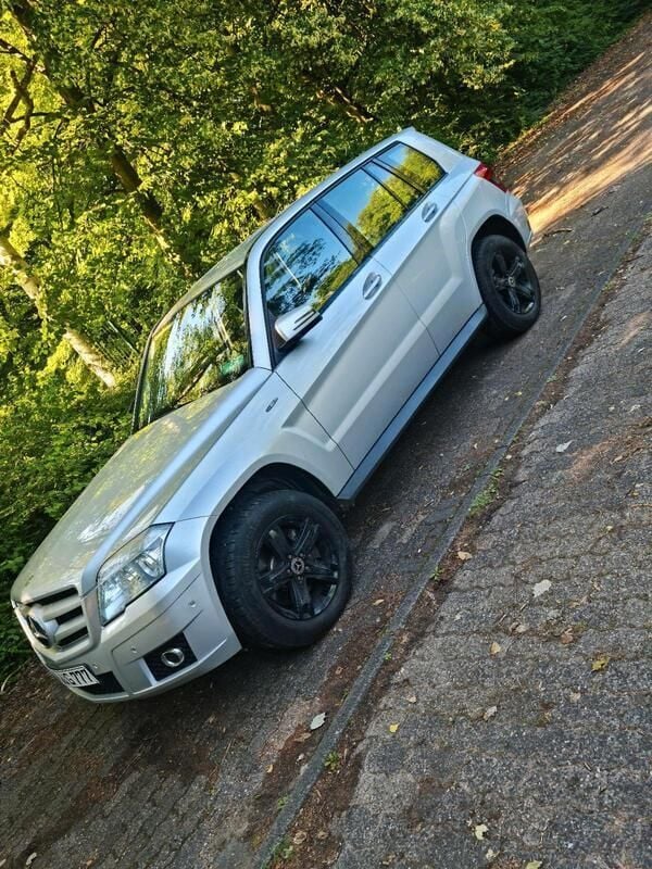 Silber Gebraucht 2010 Mercedes GLK220 SUV | 6.499 € (Guter Preis) - Bild 1/4
