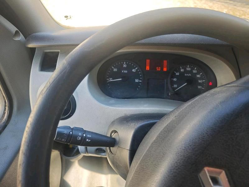 Second-hand Renault Master 120 CP (88 kW) 2008 Alb Berlinǎ