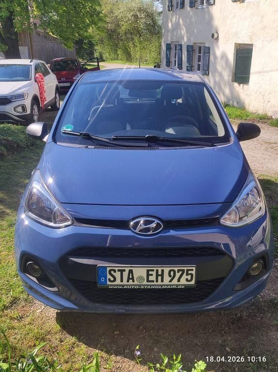 Gebraucht Hyundai i10 Classic 67 PS (49 kW) 2015 Blau Kleinwagen