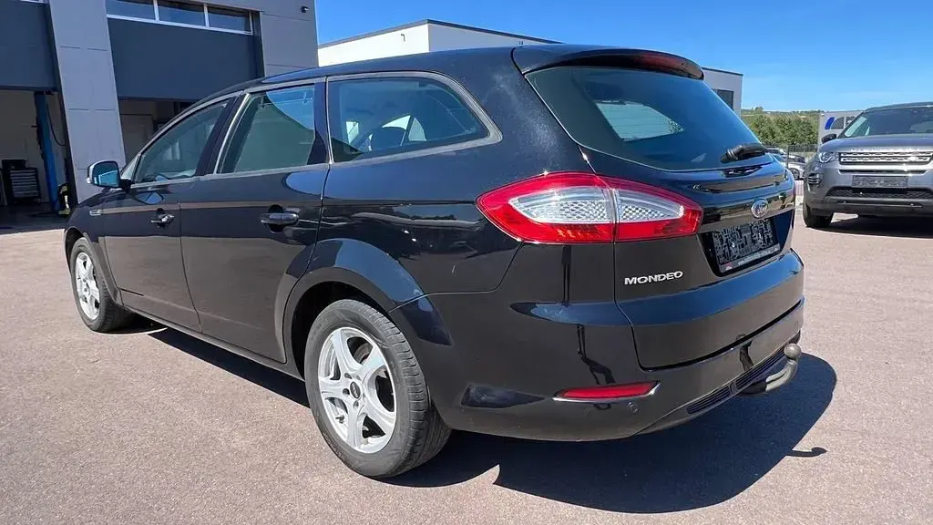 Gebraucht Ford Mondeo Trend 116 PS (85 kW) 2013 Schwarz Limousine