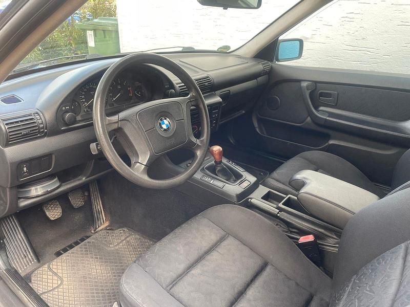 Gebraucht BMW 316 102 PS (75 kW) 1995 Schwarz Coupé