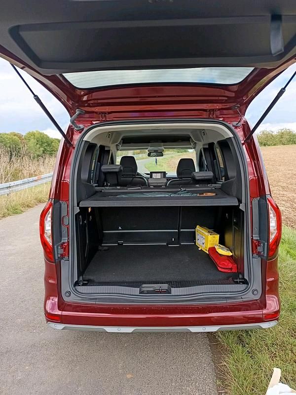 Gebraucht Renault Kangoo Techno 116 PS (85 kW) 2023 Rot Van / Kleinbus