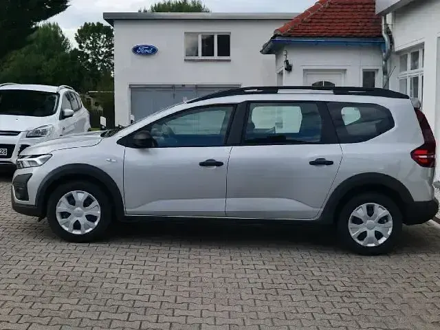 Gebraucht Dacia Jogger Essentiel 101 PS (74 kW) 2023 Grau Van / Kleinbus