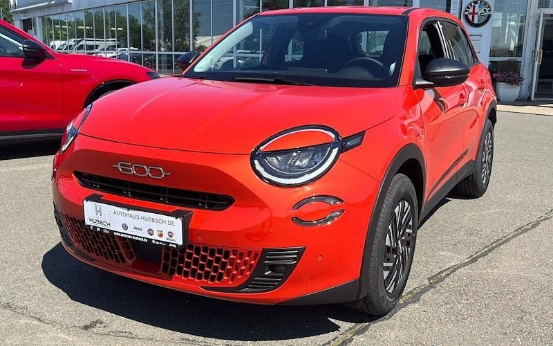 Neu Fiat 600 110 PS (80 kW) 2025 Orange SUV