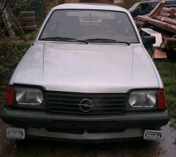 Gebraucht Opel Ascona 75 PS (55 kW) 1984 Silber Limousine