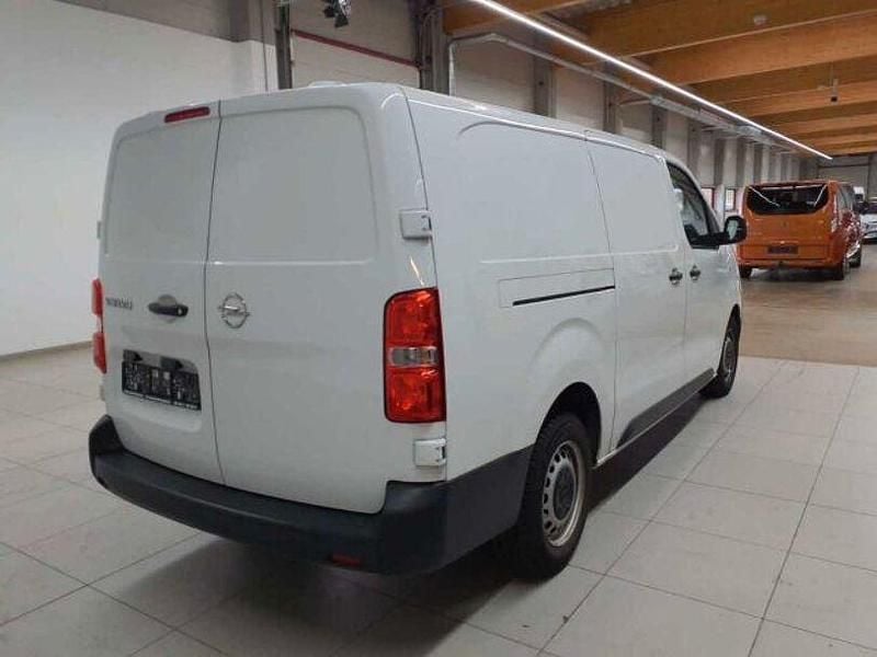 Usado Opel Vivaro 150 HP (110 kW) 2024 Branco Monovolume