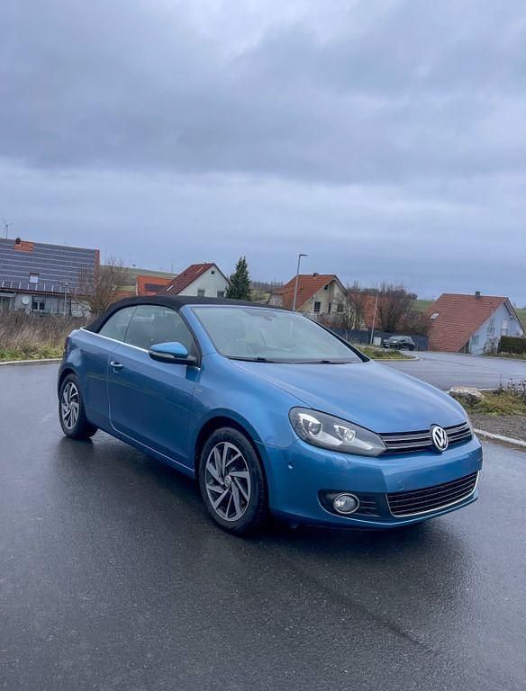 Blau Gebraucht 2015 VW Golf Cabriolet LOUNGE Cabrio | 12.750 € (Fairer Preis) - Bild 1/4