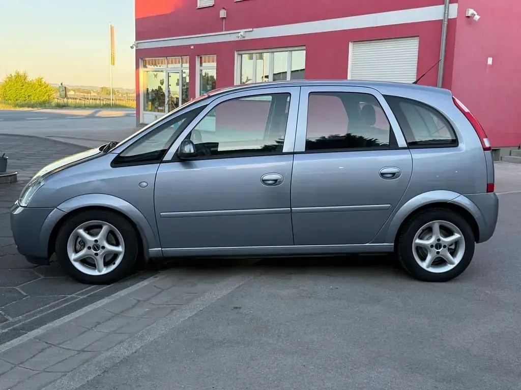 Gebraucht Opel Meriva Edition 101 PS (74 kW) 2005 Silber Van / Kleinbus