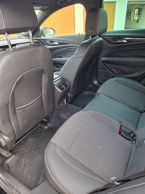 Gebraucht Opel Insignia Exklusiv 170 PS (125 kW) 2018 Schwarz Kombi