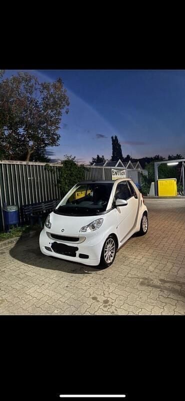 Weiß Gebraucht 2011 Smart ForTwo Cabrio Cabrio | 4.400 € (Guter Preis) - Bild 1/4
