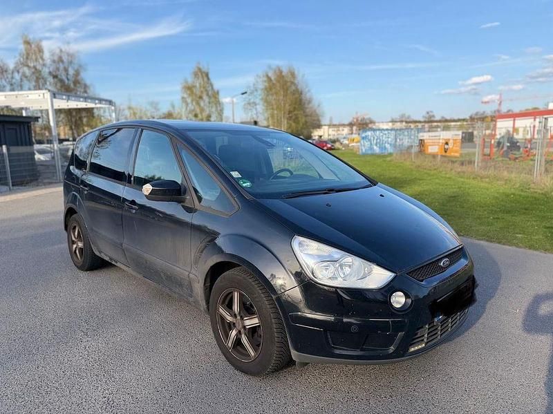 Gebraucht Ford S-MAX Trend 140 PS (102 kW) 2009 Schwarz Van / Kleinbus