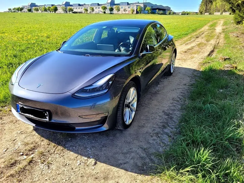 Second-hand Tesla Model 3 324 kW (441 CP) 2019 Gri Berlinǎ