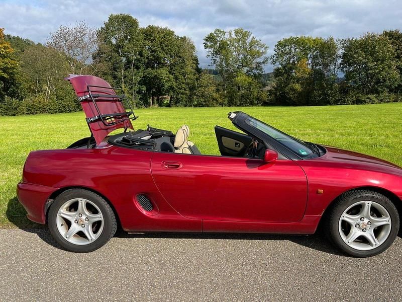 Gebraucht MG F 145 PS (106 kW) 1998 Rot Cabrio