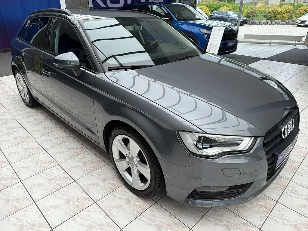 Gebraucht Audi A3 Ambition 150 PS (110 kW) 2016 Grau Limousine