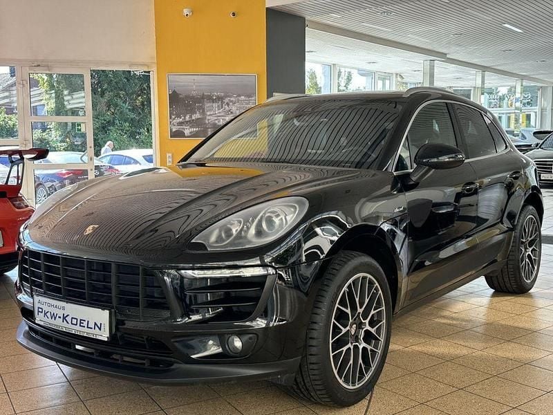 Schwarz (metallic) Gebraucht 2016 Porsche Macan S SUV | 29.999 € (Superpreis) - Bild 1/4