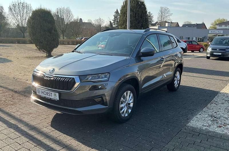 Neu Skoda Karoq Selection 150 PS (110 kW) 2026 Grau SUV