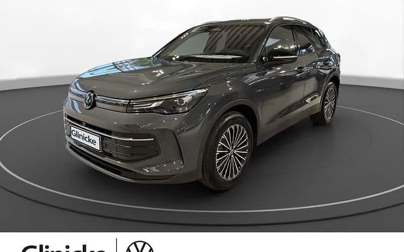 Silber Neu 2025 VW Tiguan Life SUV | 45.574 € (Fairer Preis) - Bild 1/4