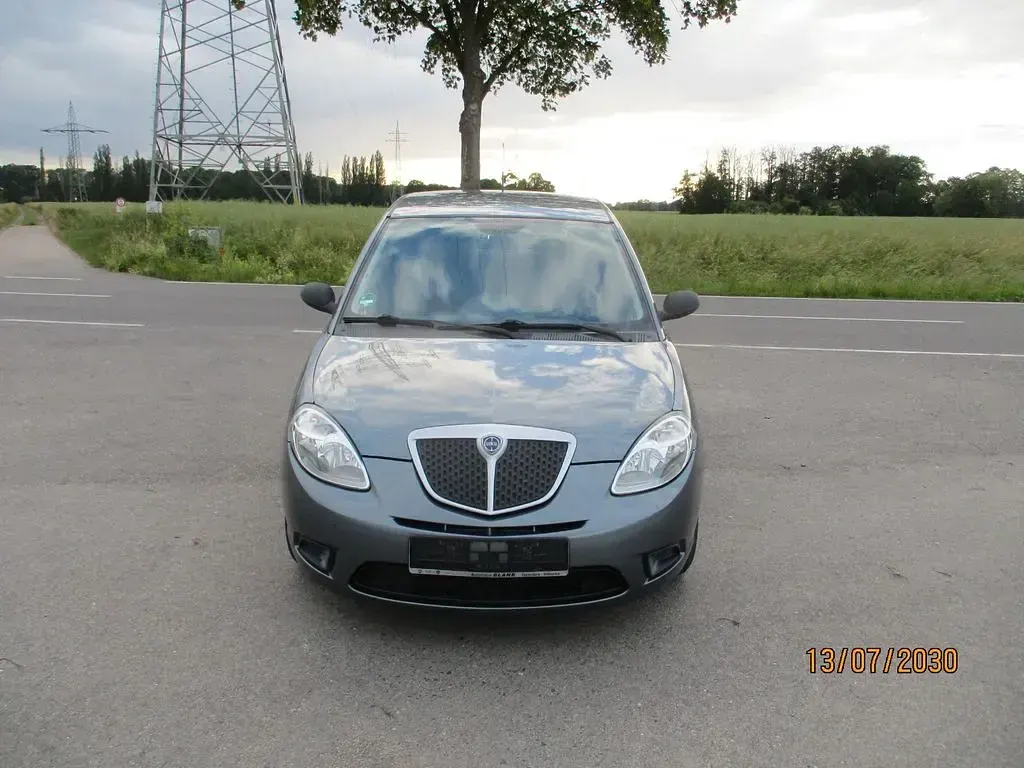 Gebraucht Lancia Ypsilon 60 PS (44 kW) 2009 Grau Kleinwagen
