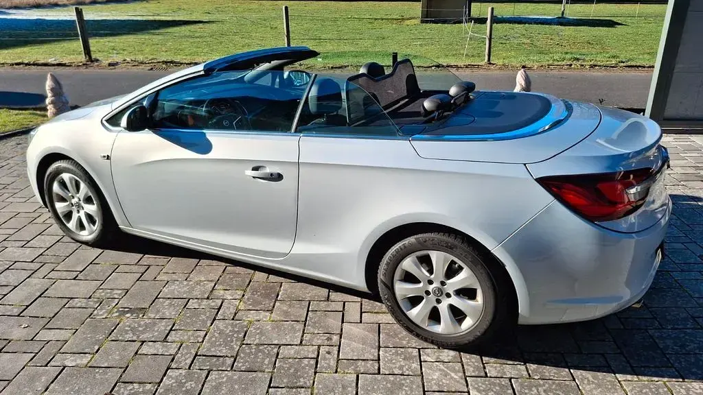 Gebraucht Opel Cascada Innovation 170 PS (125 kW) 2014 Cabrio