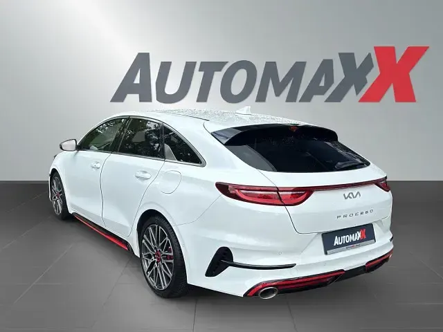 Gebraucht Kia ProCeed GT GT 204 PS (150 kW) 2024 Weiß Kleinwagen