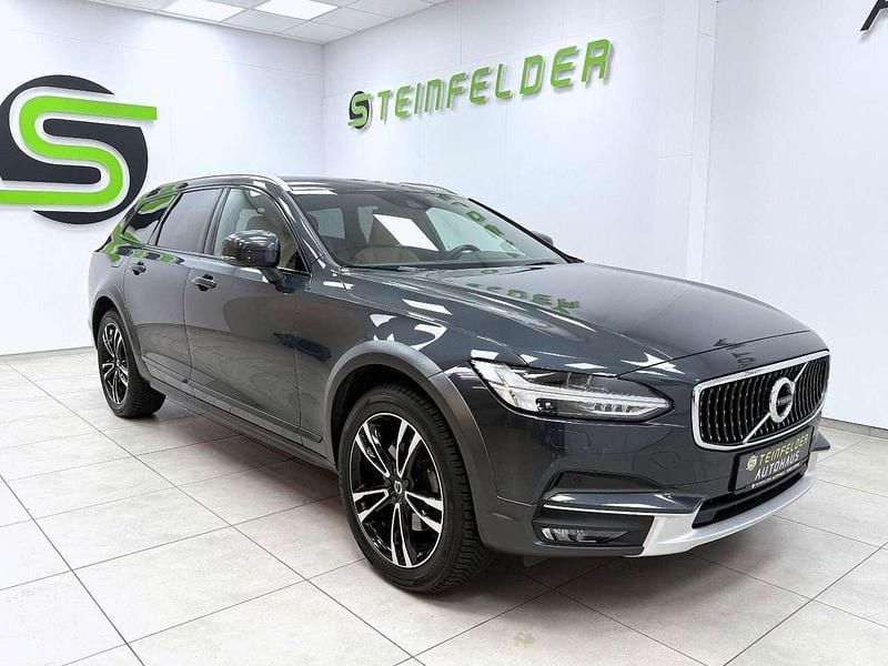 Savile grey Gebraucht 2019 Volvo V90 CC Pro Kombi | 28.990 € (Teuer) - Bild 1/4