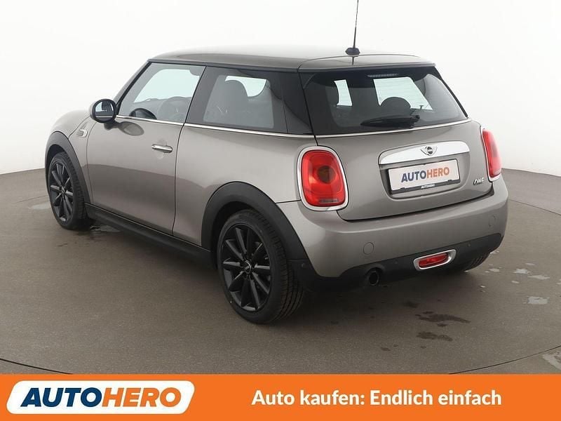 Usado Mini ONE 102 CV (75 kW) 2018 Gris Utilitario