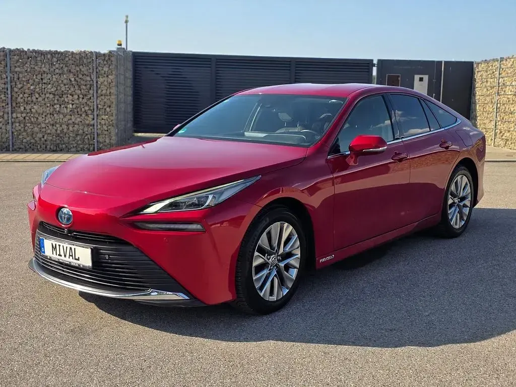 Gebraucht Toyota Mirai Executive 182 PS (133 kW) 2022 Emotional red 2 Limousine