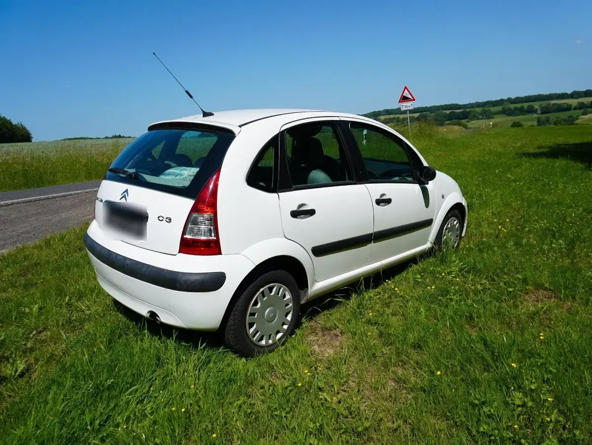 Gebraucht Citroën C3 Style 67 PS (49 kW) 2006 Weiß Kleinwagen
