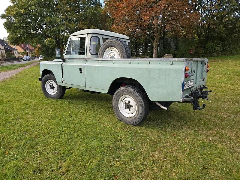 Gebraucht Land Rover 3 62 PS (45 kW) 1976 Grün SUV