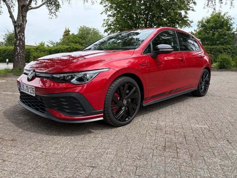 Rot Gebraucht 2024 VW Golf VIII GTI Clubsport Limousine | 34.990 € (Fairer Preis) - Bild 1/4