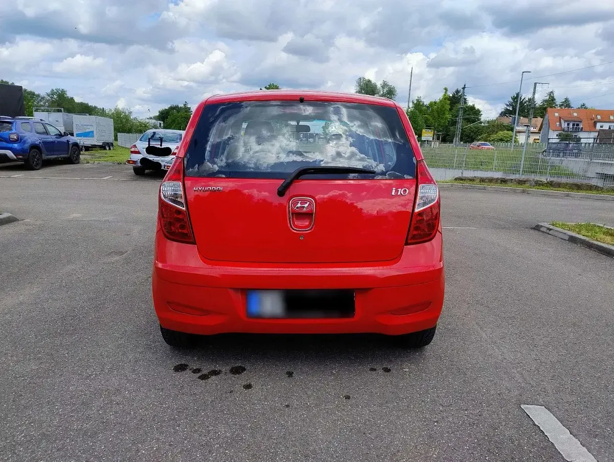 Gebraucht Hyundai i10 Classic 69 PS (50 kW) 2013 Rot Kleinwagen
